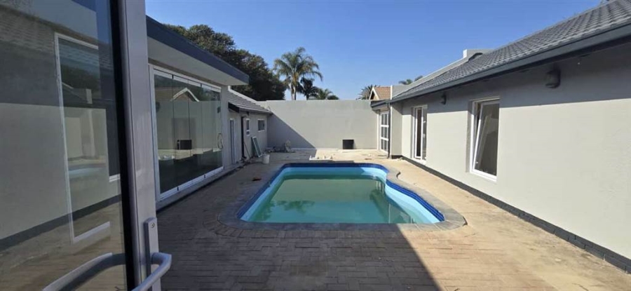5 Bedroom Property for Sale in Wierdapark Gauteng