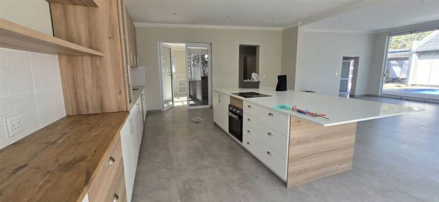 5 Bedroom Property for Sale in Wierdapark Gauteng