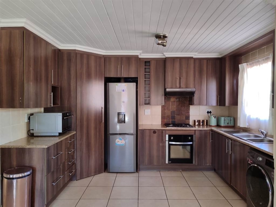 3 Bedroom Property for Sale in Andeon Gauteng