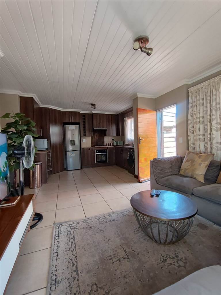 3 Bedroom Property for Sale in Andeon Gauteng