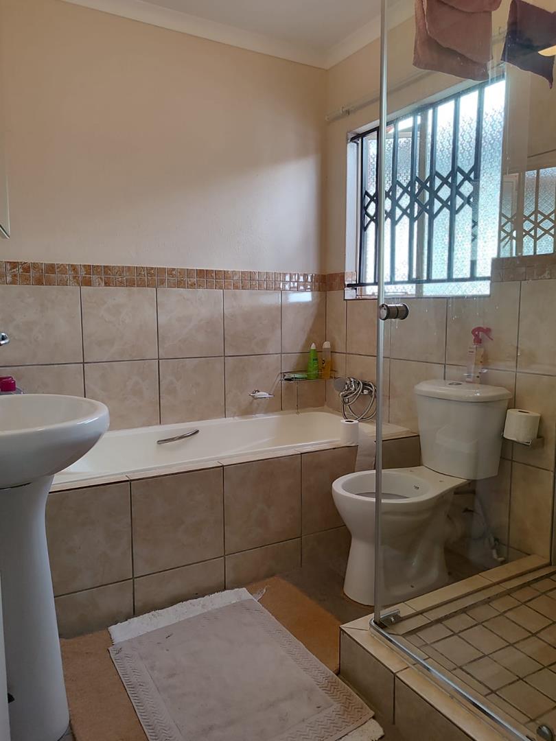 3 Bedroom Property for Sale in Amandasig Gauteng