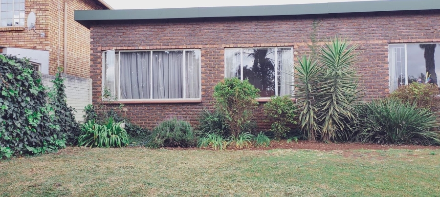 4 Bedroom Property for Sale in Wierdapark Gauteng