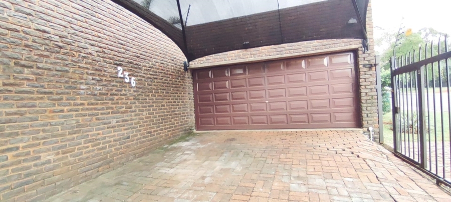 4 Bedroom Property for Sale in Wierdapark Gauteng