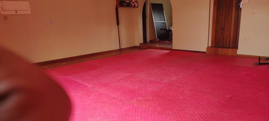 4 Bedroom Property for Sale in Wierdapark Gauteng