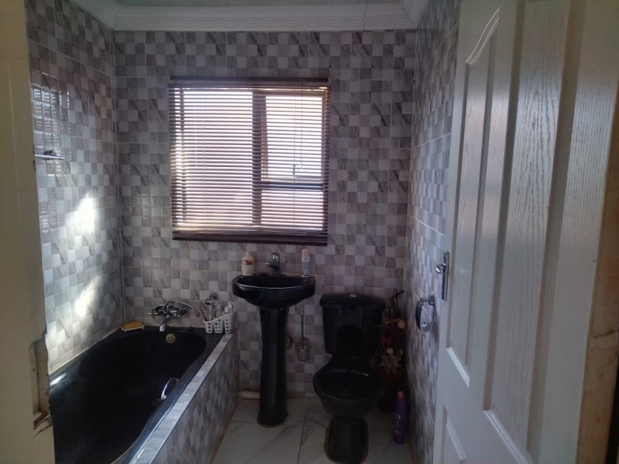 3 Bedroom Property for Sale in Soshanguve Gauteng