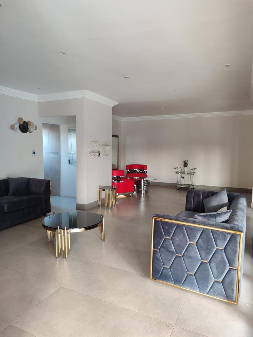 6 Bedroom Property for Sale in Heuwelsig Estate Gauteng