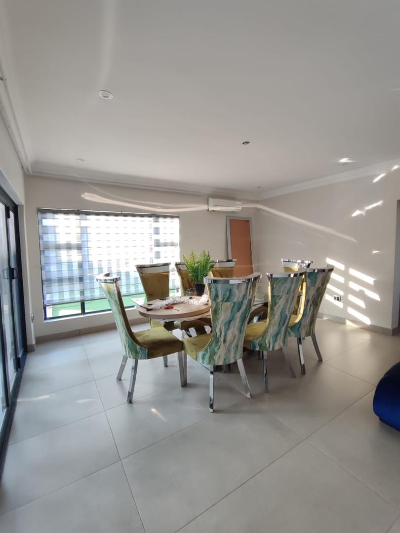 6 Bedroom Property for Sale in Heuwelsig Estate Gauteng