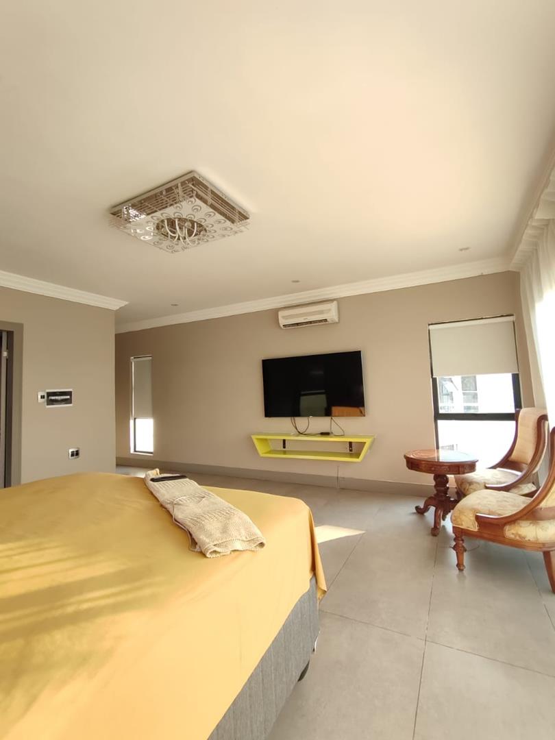 6 Bedroom Property for Sale in Heuwelsig Estate Gauteng