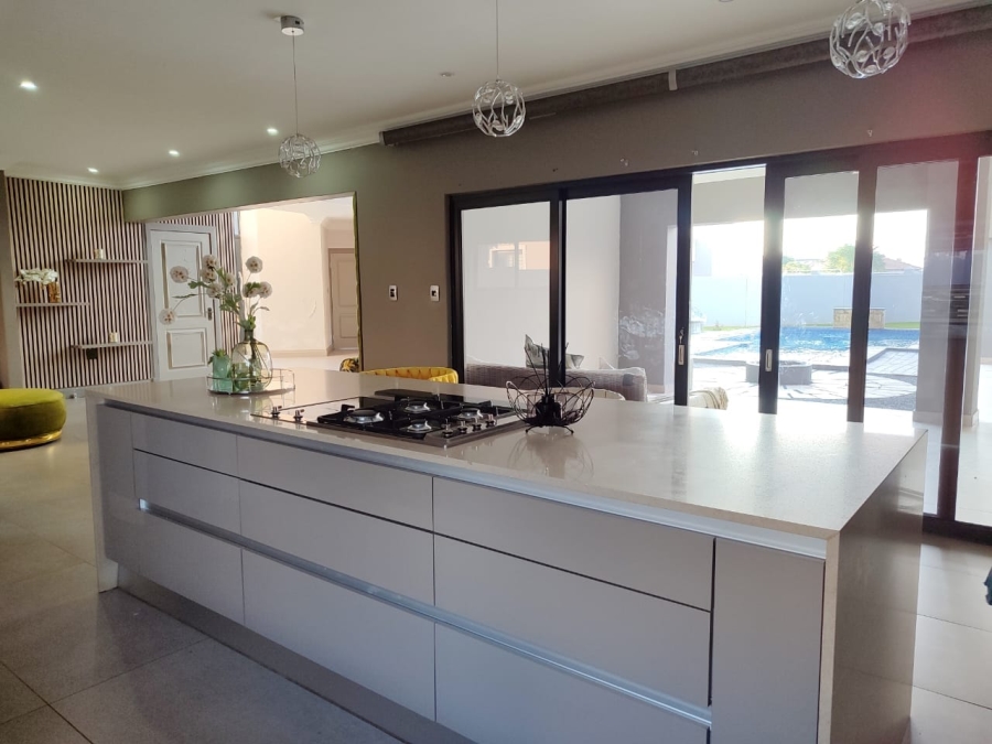 6 Bedroom Property for Sale in Heuwelsig Estate Gauteng