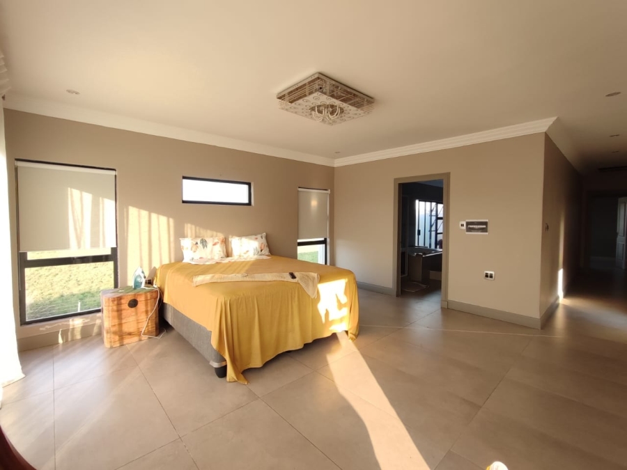 6 Bedroom Property for Sale in Heuwelsig Estate Gauteng