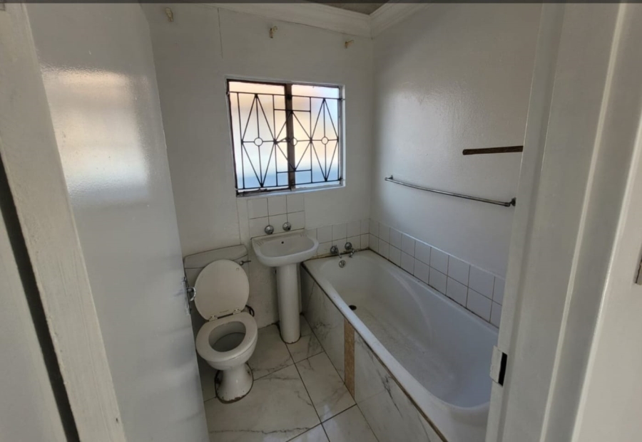 1 Bedroom Property for Sale in Soshanguve XX Gauteng