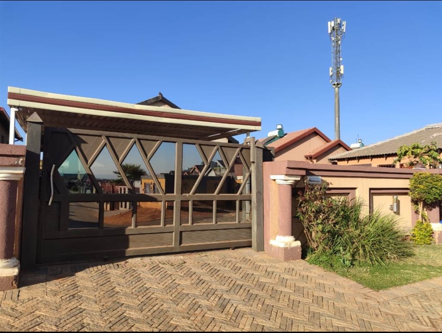2 Bedroom Property for Sale in Soshanguve VV Gauteng
