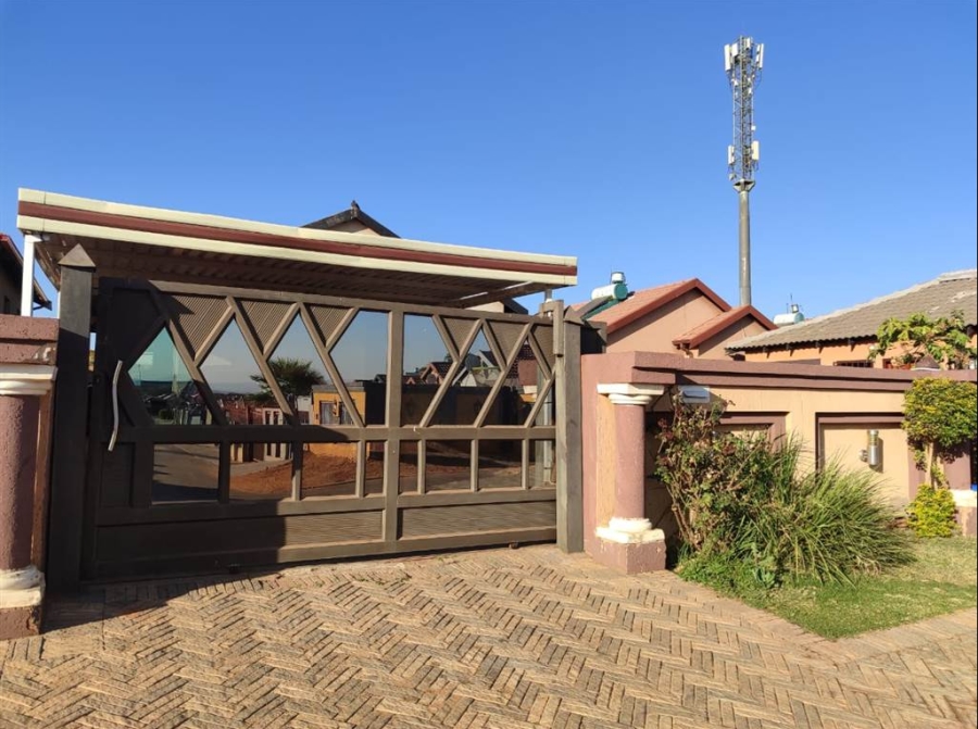 2 Bedroom Property for Sale in Soshanguve VV Gauteng