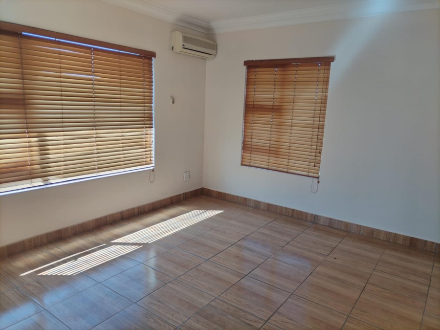 5 Bedroom Property for Sale in Ninapark Gauteng
