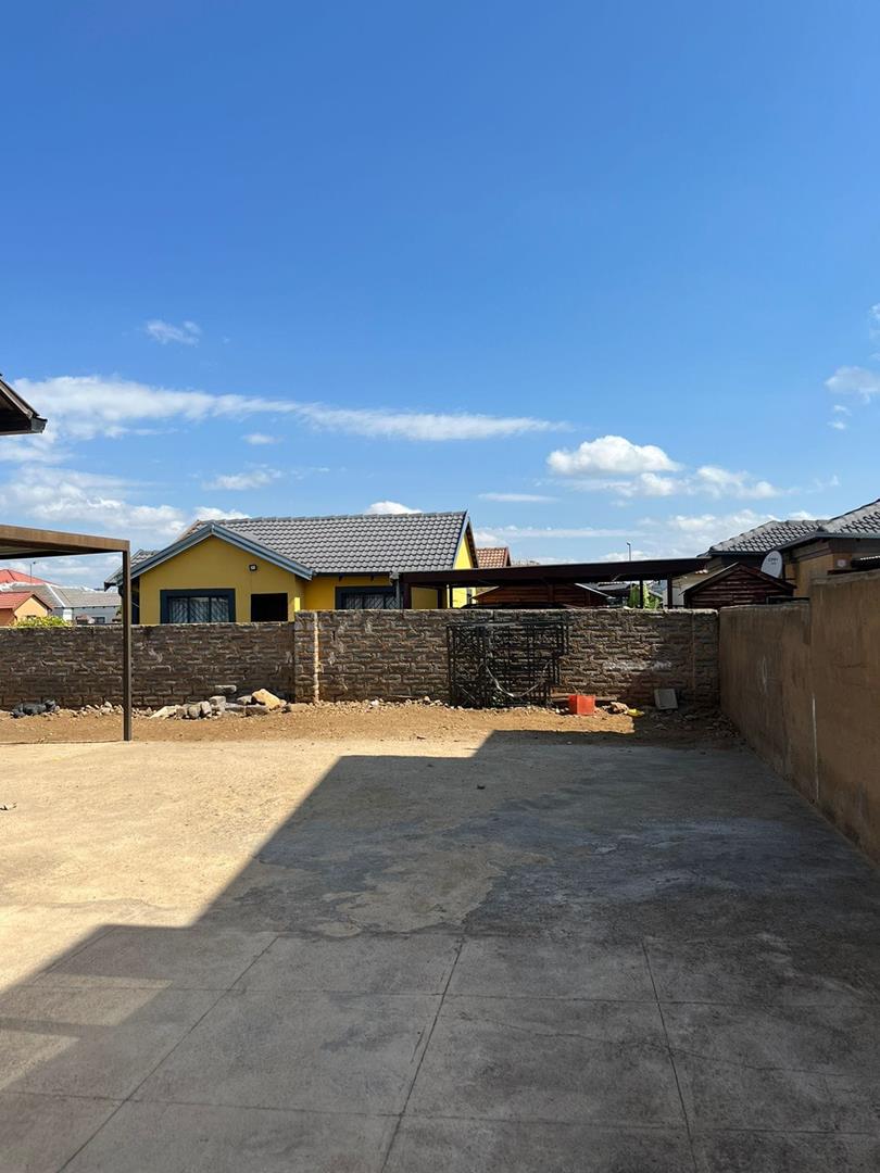 2 Bedroom Property for Sale in Elandspoort Gauteng