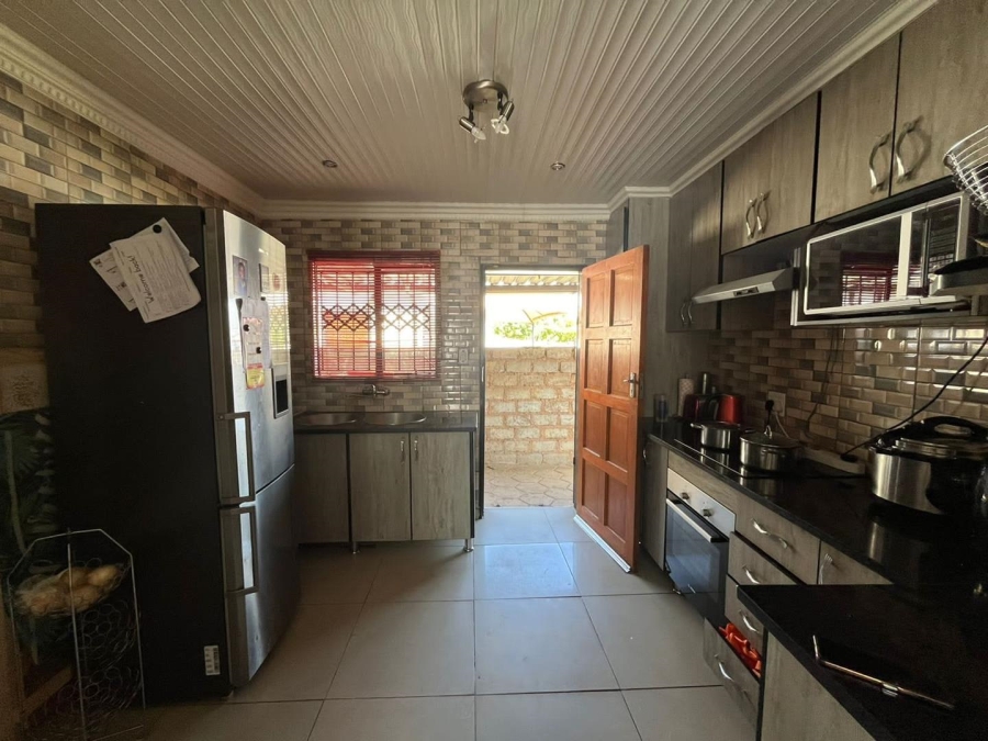 2 Bedroom Property for Sale in Elandspoort Gauteng