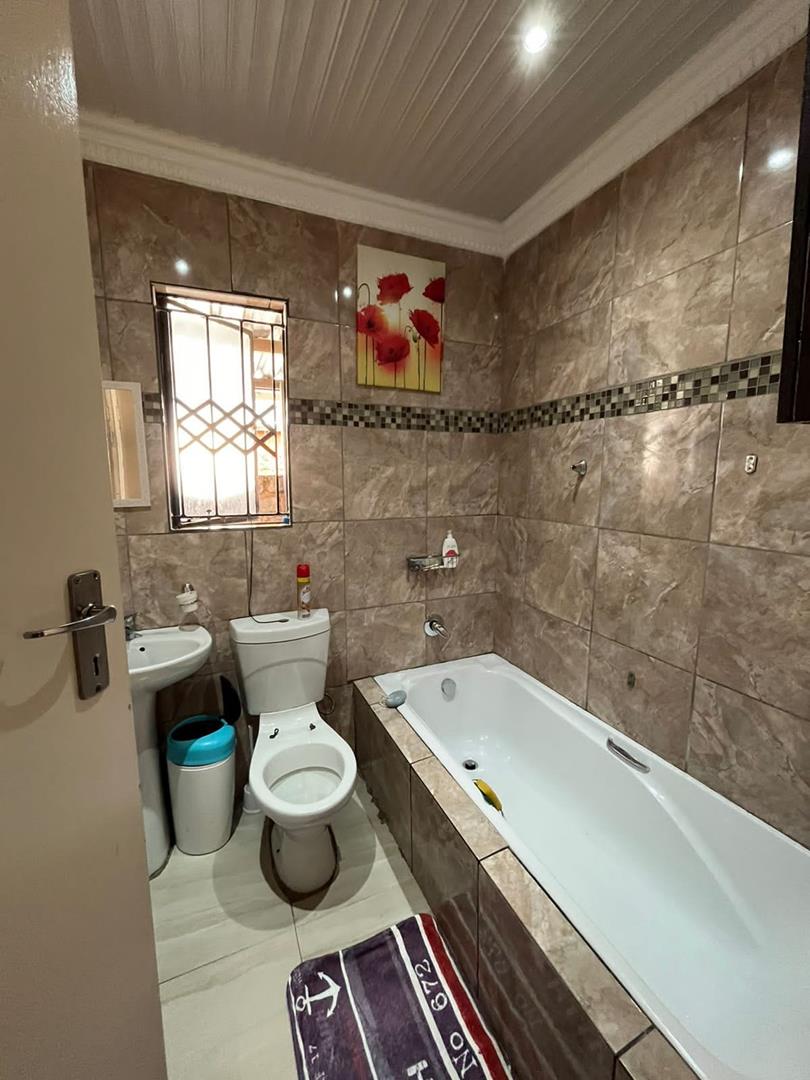 2 Bedroom Property for Sale in Elandspoort Gauteng