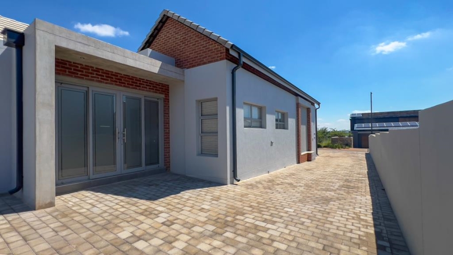 4 Bedroom Property for Sale in Midstream Ridge Gauteng