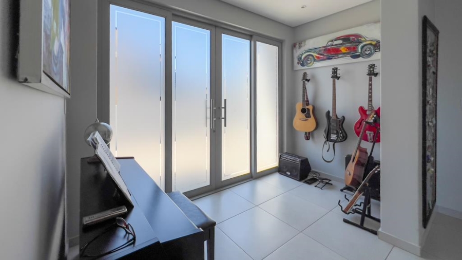 4 Bedroom Property for Sale in Midstream Ridge Gauteng