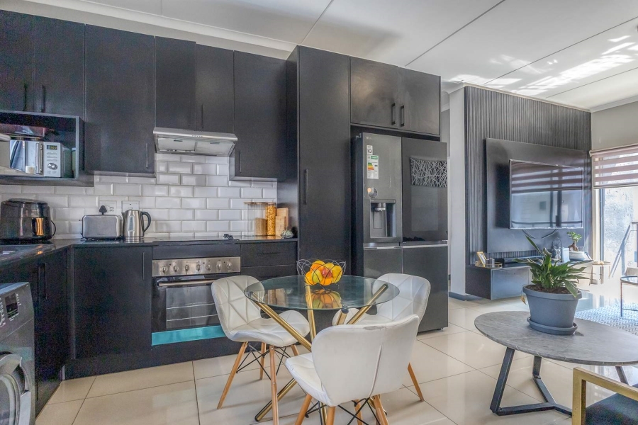 2 Bedroom Property for Sale in Grand Central Gauteng