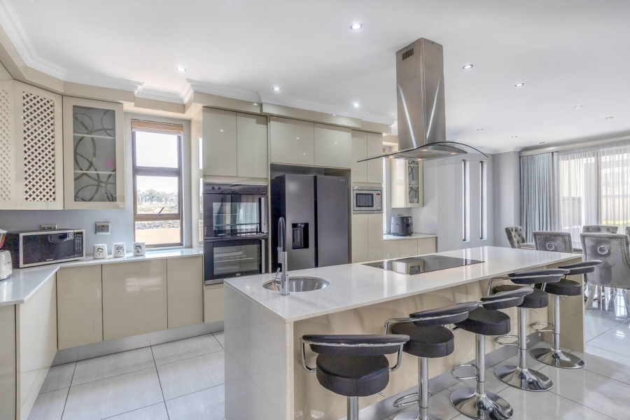 6 Bedroom Property for Sale in Amandasig Gauteng