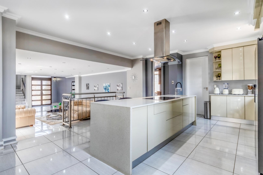 6 Bedroom Property for Sale in Amandasig Gauteng
