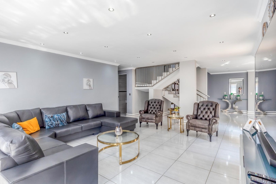 6 Bedroom Property for Sale in Amandasig Gauteng