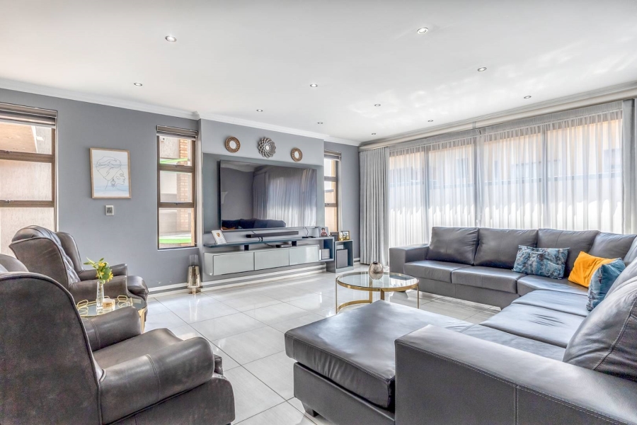 6 Bedroom Property for Sale in Amandasig Gauteng