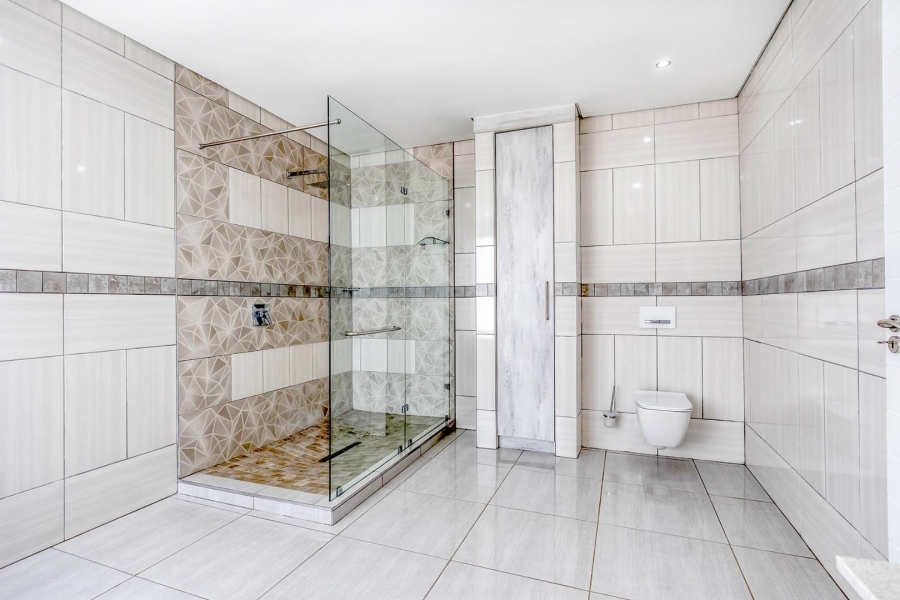 6 Bedroom Property for Sale in Amandasig Gauteng