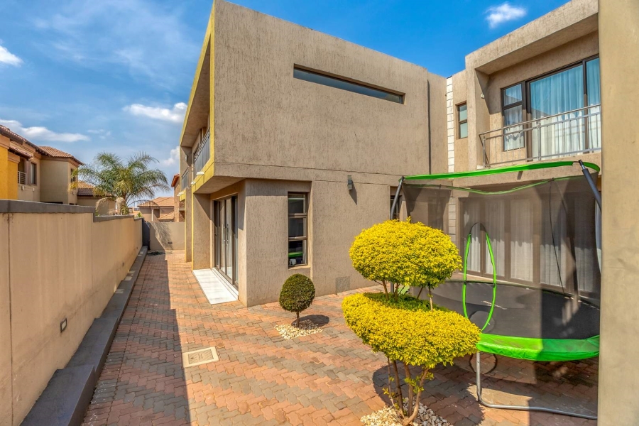 6 Bedroom Property for Sale in Amandasig Gauteng