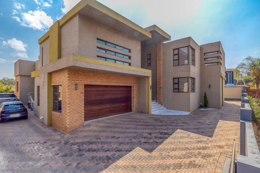 6 Bedroom Property for Sale in Amandasig Gauteng