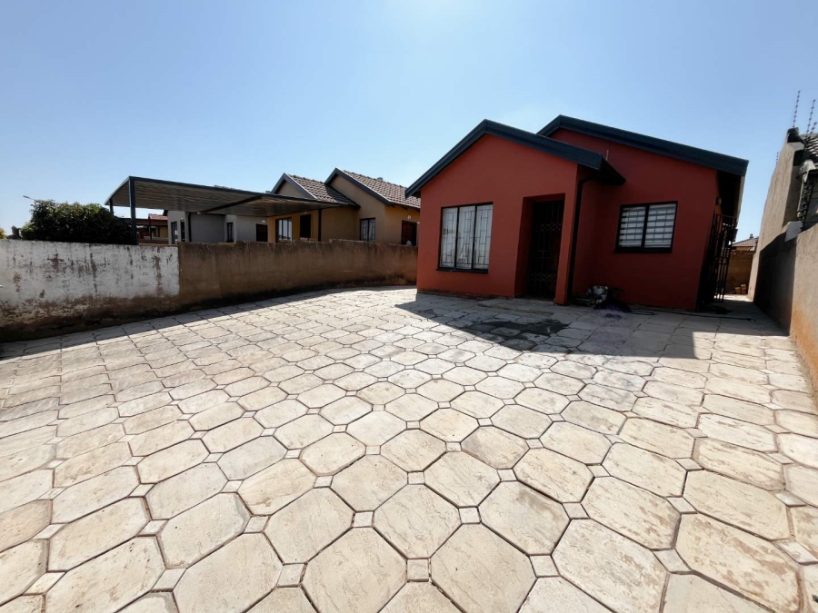 3 Bedroom Property for Sale in Soshanguve VV Gauteng