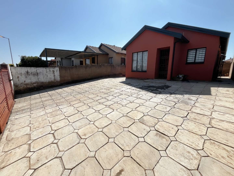 3 Bedroom Property for Sale in Soshanguve VV Gauteng