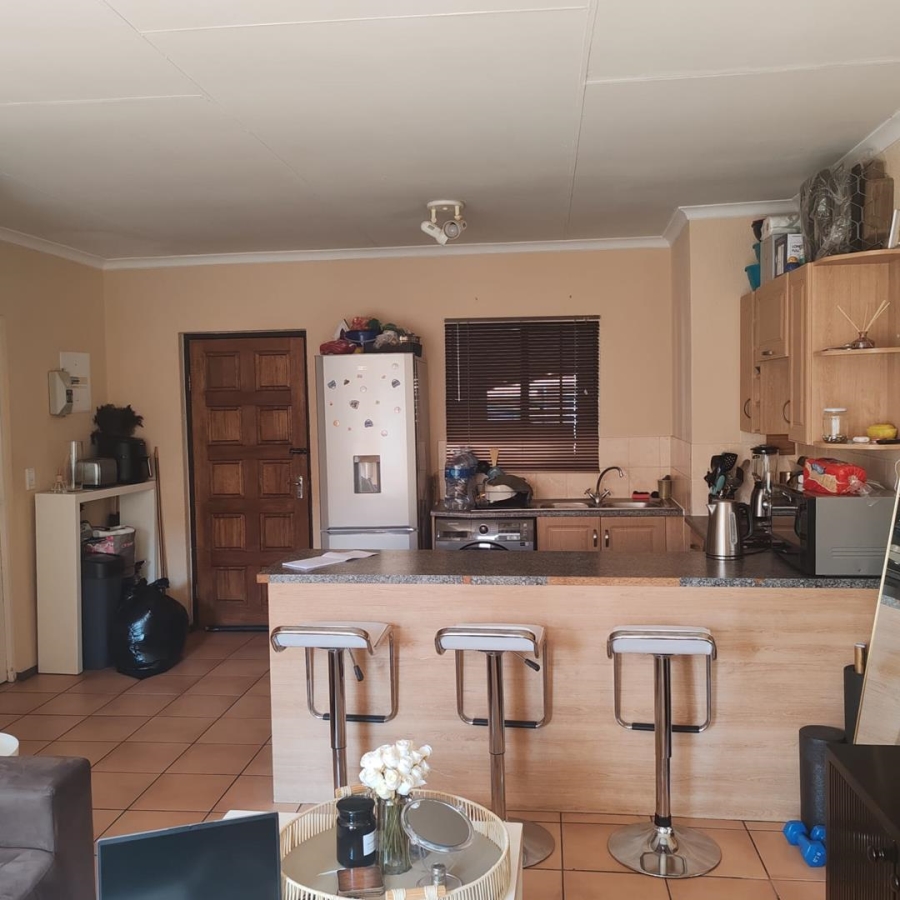 1 Bedroom Property for Sale in Carlswald North Gauteng