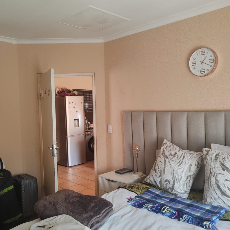 1 Bedroom Property for Sale in Carlswald North Gauteng