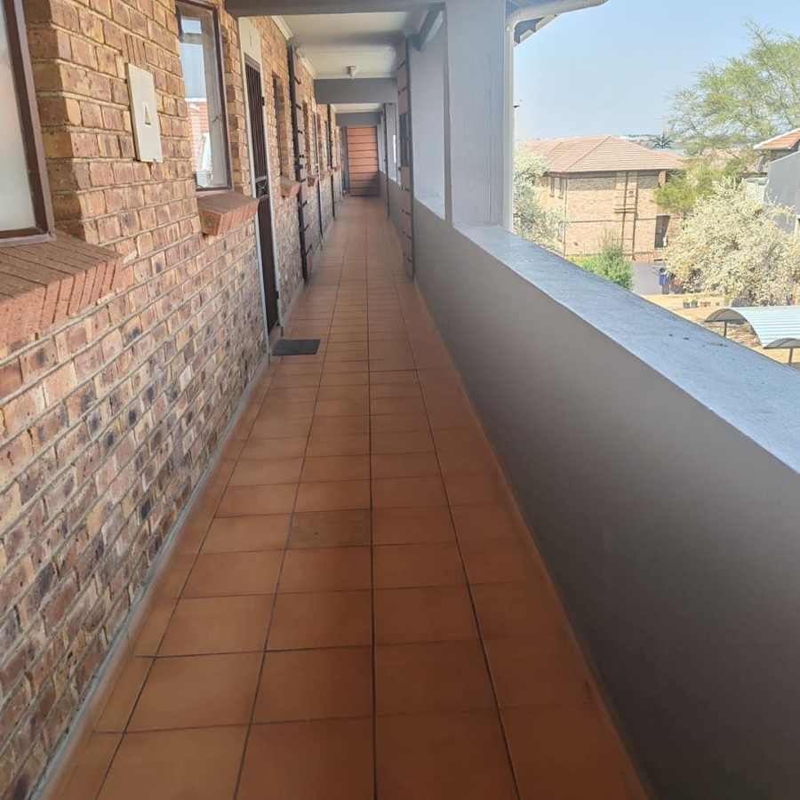 1 Bedroom Property for Sale in Carlswald North Gauteng