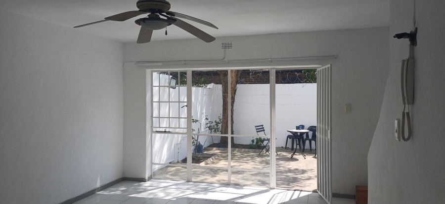 To Let 2 Bedroom Property for Rent in Randburg Gauteng