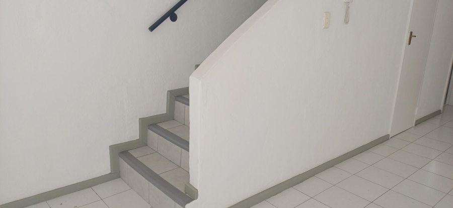 To Let 2 Bedroom Property for Rent in Randburg Gauteng