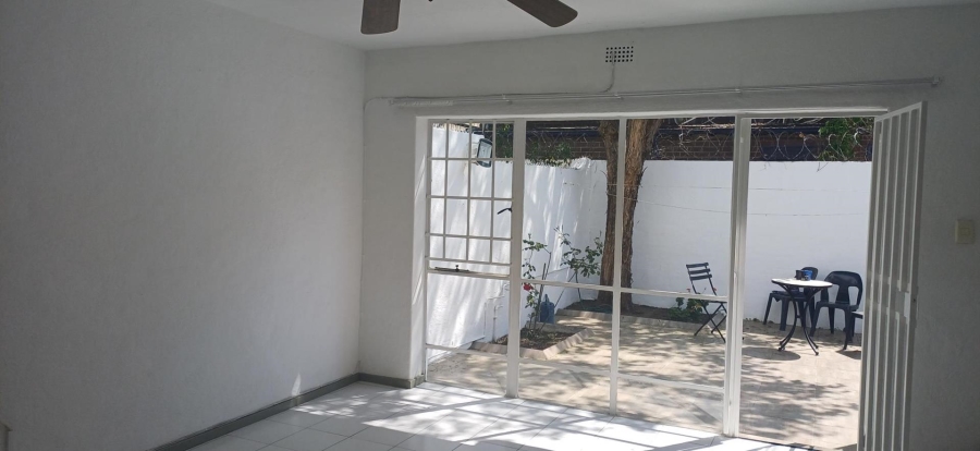 To Let 2 Bedroom Property for Rent in Randburg Gauteng