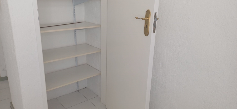 To Let 2 Bedroom Property for Rent in Randburg Gauteng
