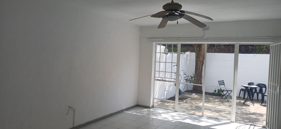 To Let 2 Bedroom Property for Rent in Randburg Gauteng