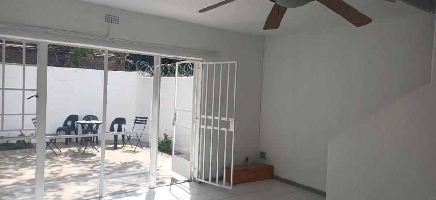 To Let 2 Bedroom Property for Rent in Randburg Gauteng
