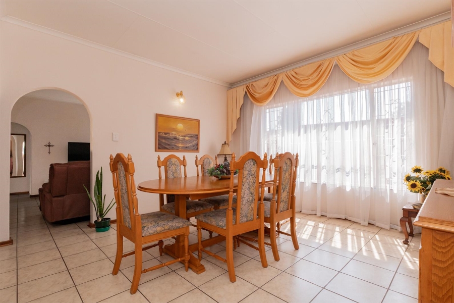 3 Bedroom Property for Sale in Birchleigh North Gauteng