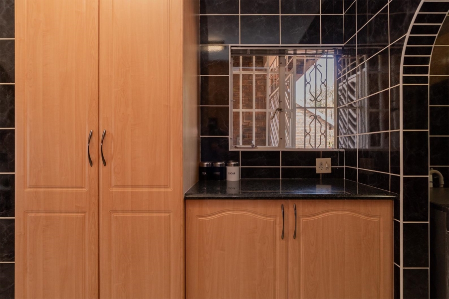 3 Bedroom Property for Sale in Birchleigh North Gauteng