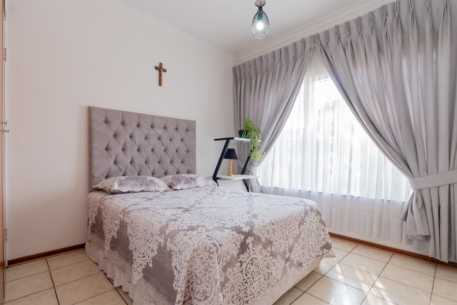 3 Bedroom Property for Sale in Birchleigh North Gauteng