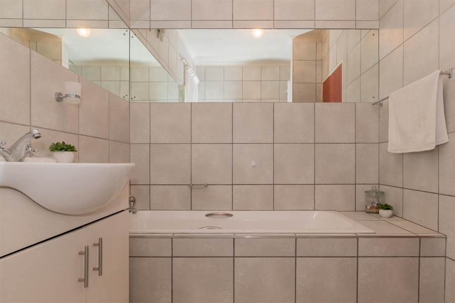 3 Bedroom Property for Sale in Birchleigh North Gauteng