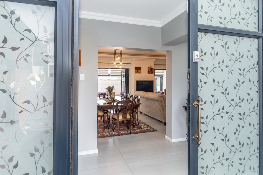 5 Bedroom Property for Sale in Kyalami Glen Estate Gauteng