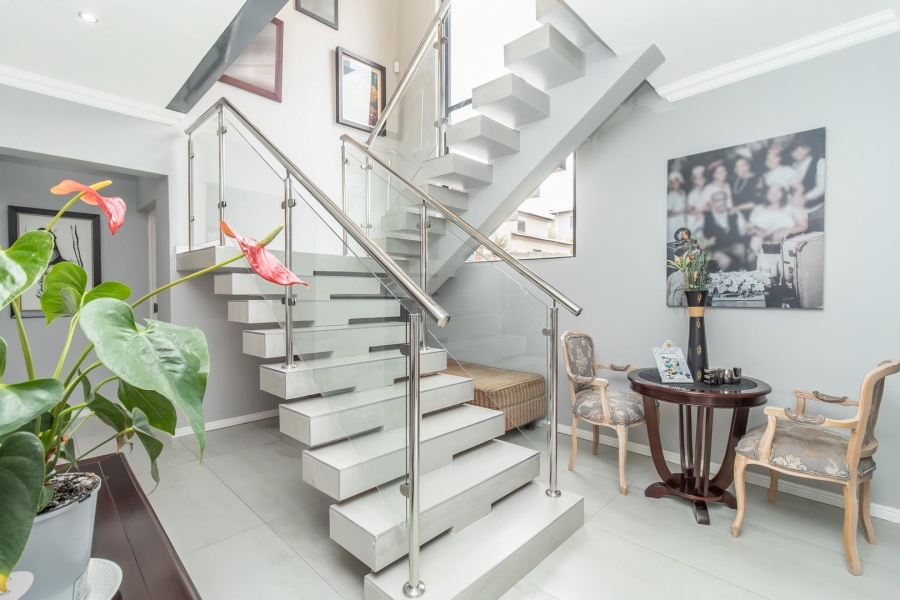 5 Bedroom Property for Sale in Kyalami Glen Estate Gauteng