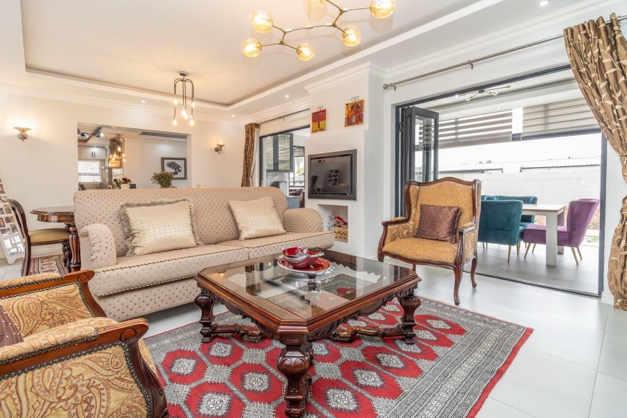 5 Bedroom Property for Sale in Kyalami Glen Estate Gauteng