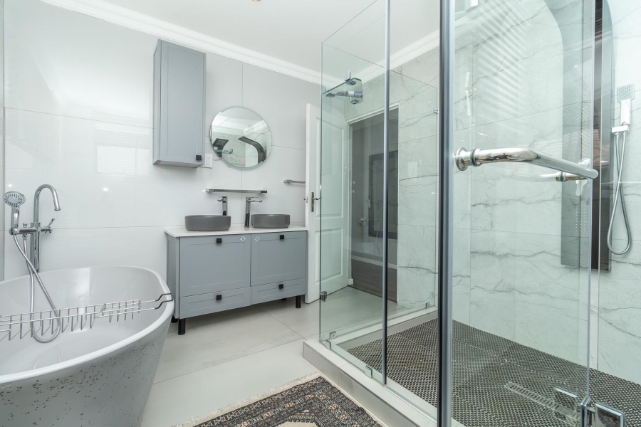 5 Bedroom Property for Sale in Kyalami Glen Estate Gauteng